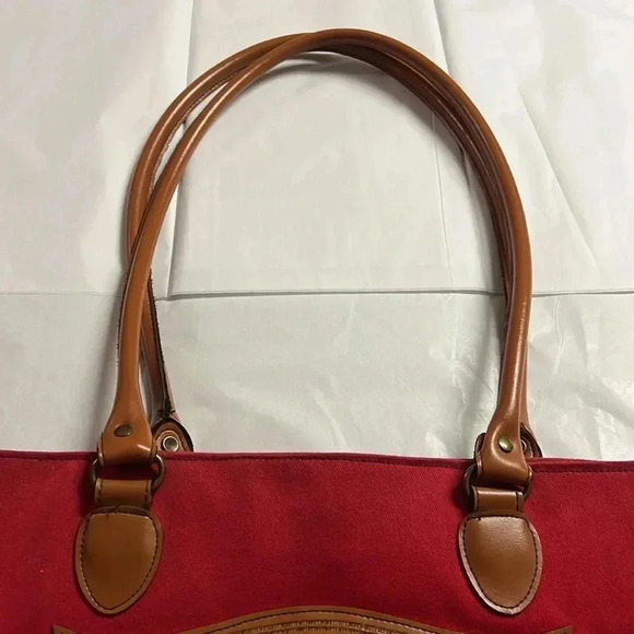 - Disney Winnie the Pooh and Tiger too tote. Great condition - Picture 3 of 9